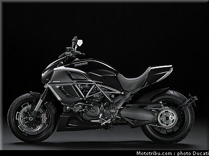 ducati_2011_diavel_027.jpg