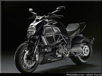 ducati_2011_diavel_028.jpg