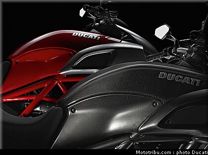 ducati_2011_diavel_032.jpg