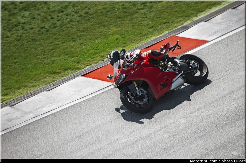ducati_1199_panigale_002_2012