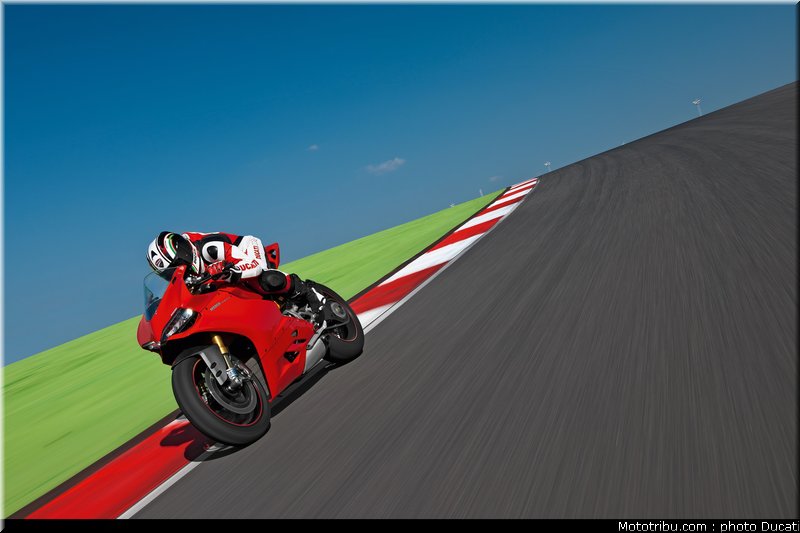 ducati_1199_panigale_007_2012