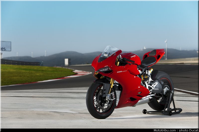 ducati_1199_panigale_010_2012