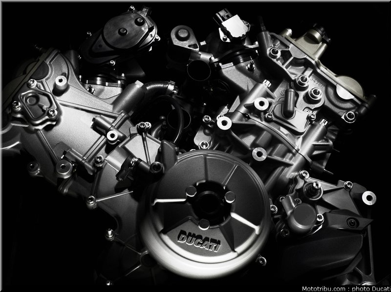 ducati_1199_panigale_040_2012