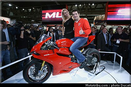 ducati_1199_panigale_005_2012.jpg