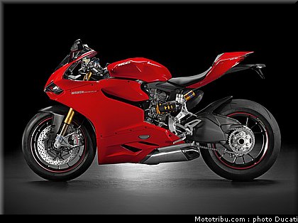 ducati_1199_panigale_016_2012.jpg
