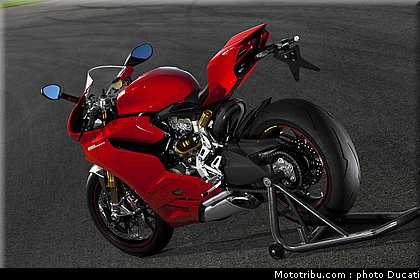 ducati_1199_panigale_019_2012.jpg
