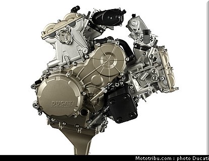 ducati_1199_panigale_030_2012.jpg