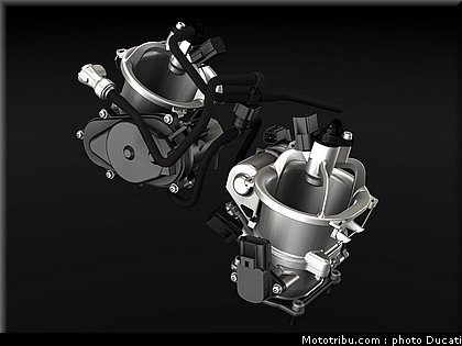 ducati_1199_panigale_049_2012.jpg
