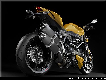 ducati_848_streetfighter_2012_3.jpg