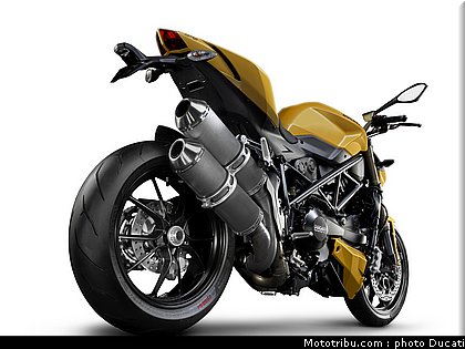 ducati_848_streetfighter_2012_6.jpg