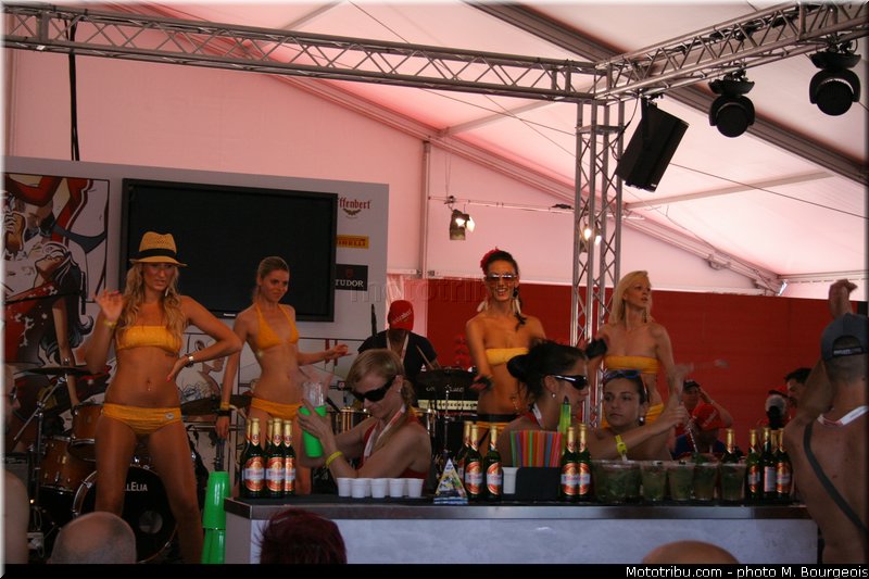 0106_worl_ducati_week_2012_babe_001