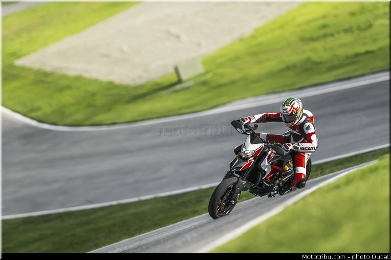 0007_ducati_2013_hypermotard_hayden_007