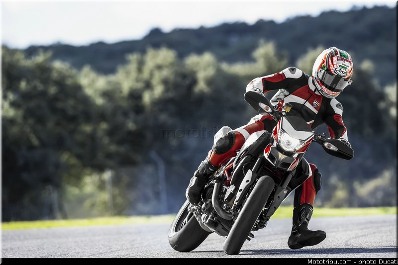 0009_ducati_2013_hypermotard_hayden_009