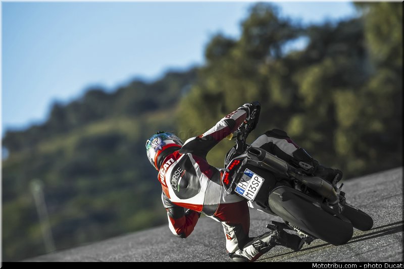 0010_ducati_2013_hypermotard_hayden_010