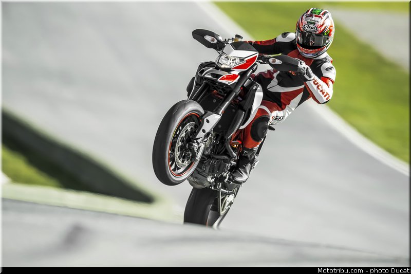 0013_ducati_2013_hypermotard_hayden_013