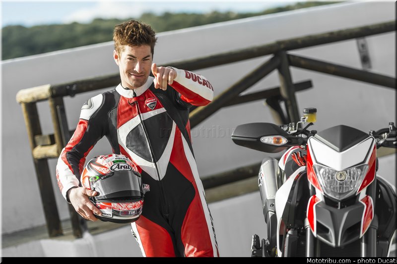 0015_ducati_2013_hypermotard_hayden_015