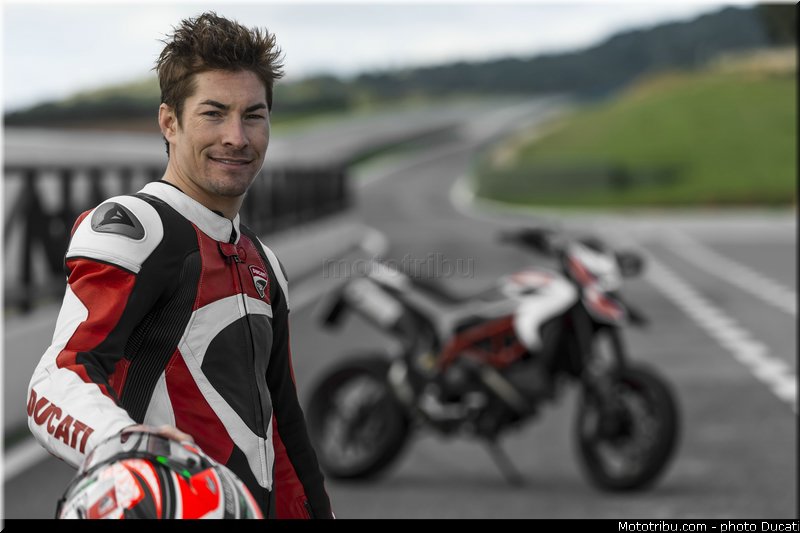 0019_ducati_2013_hypermotard_hayden_019
