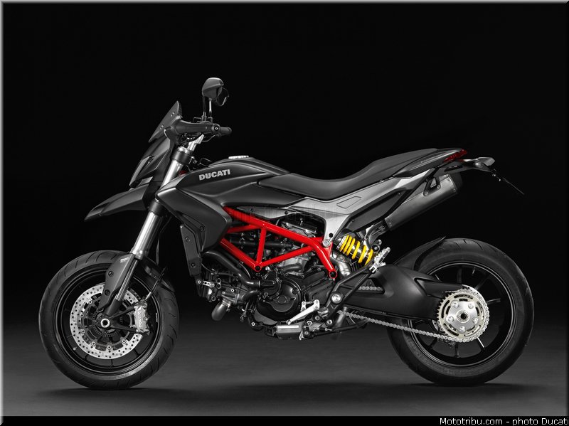 0078_ducati_2013_hypermotard_statique_018