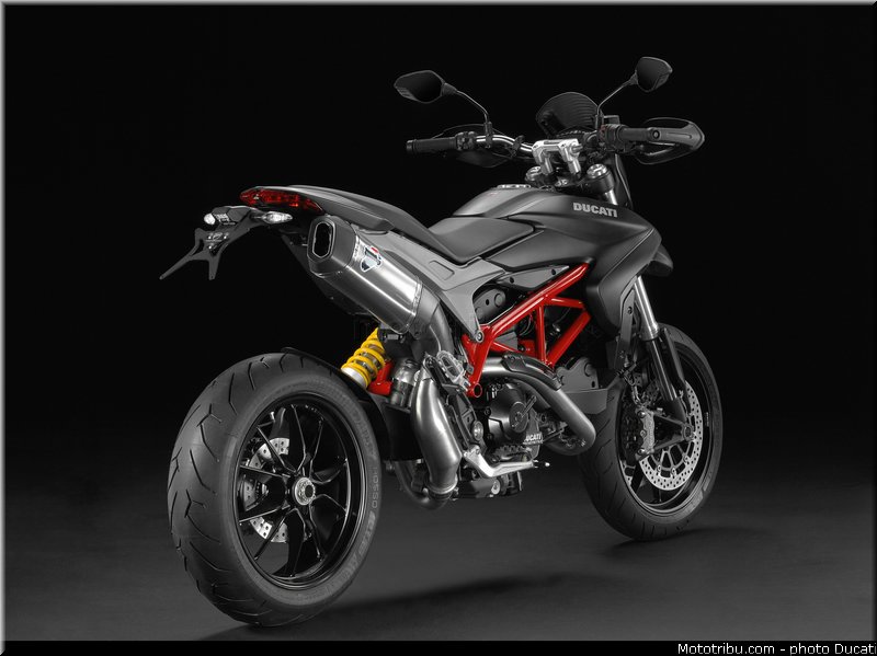 0079_ducati_2013_hypermotard_statique_019