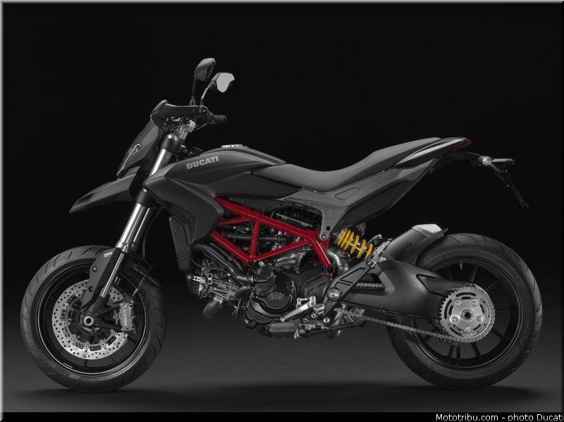 0086_ducati_2013_hypermotard_statique_026