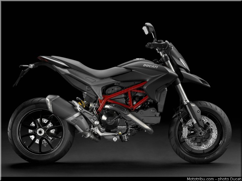 0088_ducati_2013_hypermotard_statique_028
