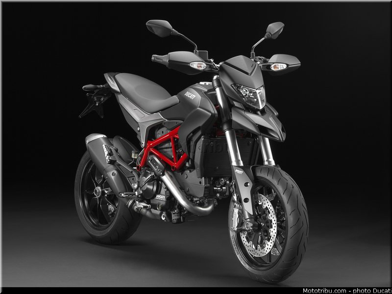 0089_ducati_2013_hypermotard_statique_029