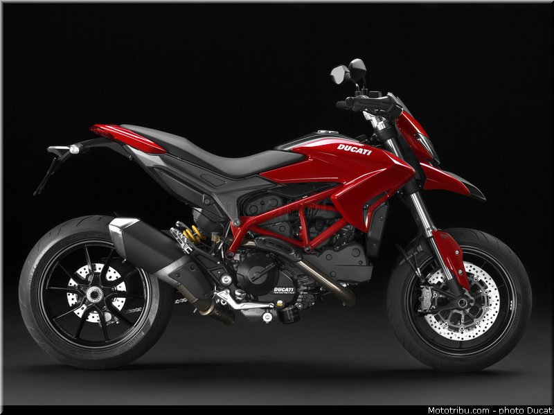 0091_ducati_2013_hypermotard_statique_031