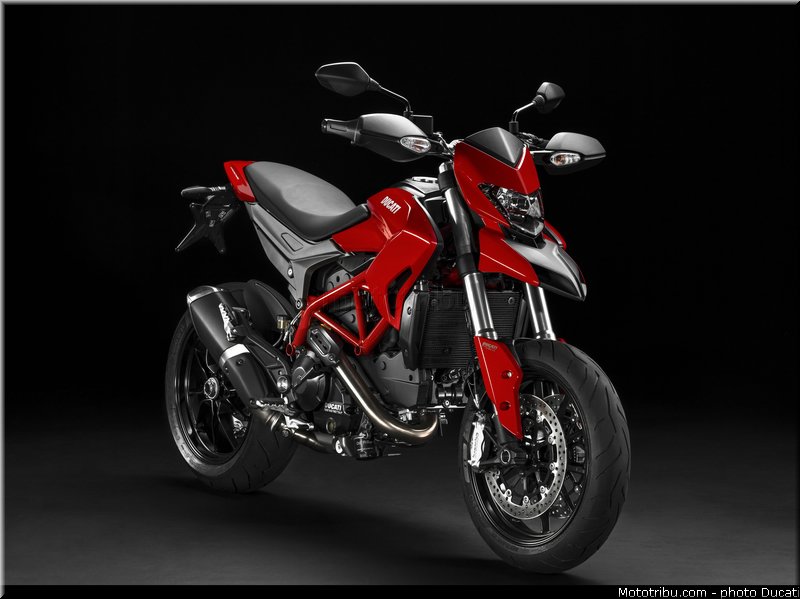 0092_ducati_2013_hypermotard_statique_032