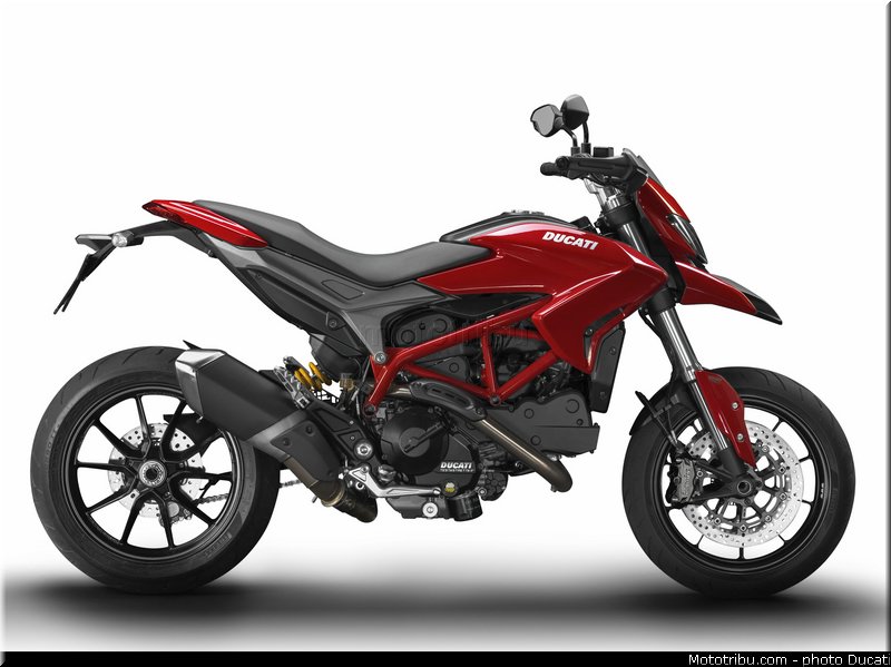 0094_ducati_2013_hypermotard_statique_034