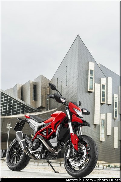 0099_ducati_2013_hypermotard_statique_039