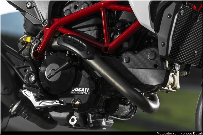0110_ducati_2013_hypermotard_detail_010