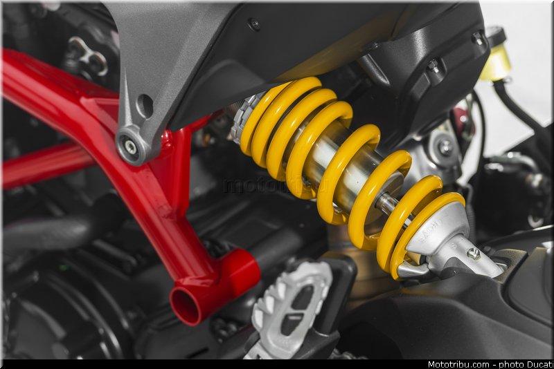 0113_ducati_2013_hypermotard_detail_013
