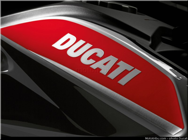 0123_ducati_2013_hypermotard_detail_023