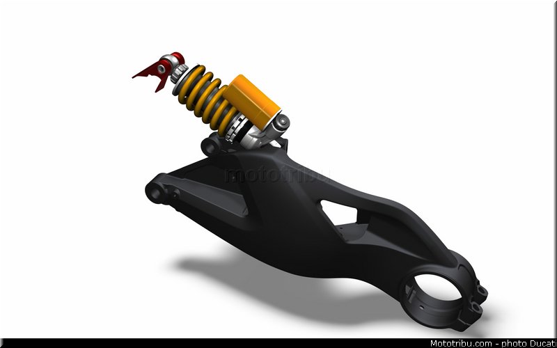 0145_ducati_2013_hypermotard_cao_012