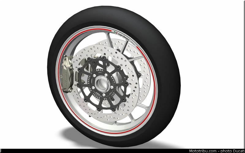 0148_ducati_2013_hypermotard_cao_015