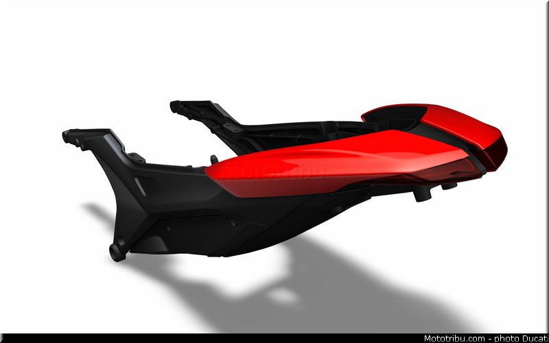 0157_ducati_2013_hypermotard_cao_024