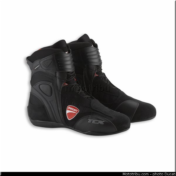 0200_ducati_2013_hypermotard_equipement_004