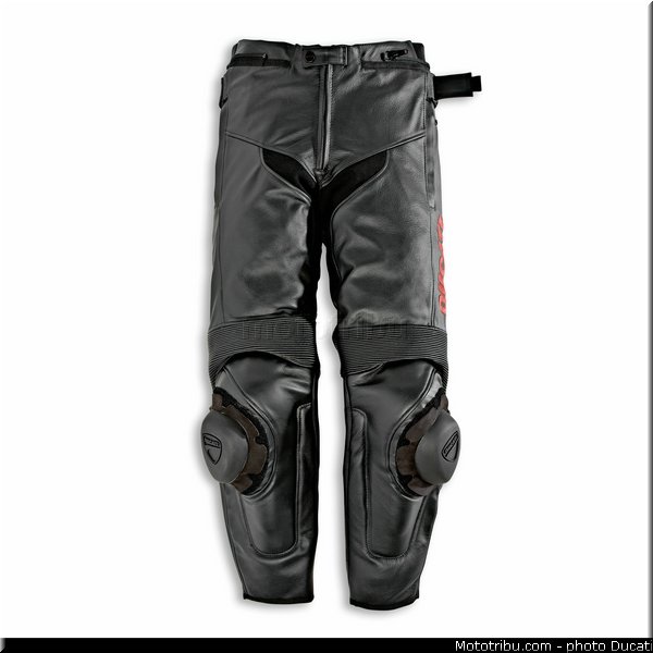 0209_ducati_2013_hypermotard_equipement_013