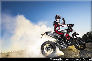 0005_ducati_2013_hypermotard_hayden_005.jpg