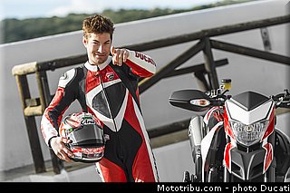 0015_ducati_2013_hypermotard_hayden_015.jpg