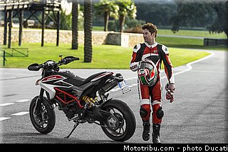 0016_ducati_2013_hypermotard_hayden_016.jpg