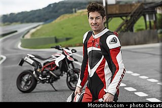 0018_ducati_2013_hypermotard_hayden_018.jpg