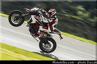 0035_ducati_2013_hypermotard_action_035.jpg