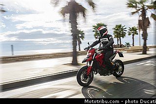 0045_ducati_2013_hypermotard_action_045.jpg