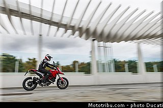 0053_ducati_2013_hypermotard_action_053.jpg