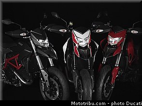 0061_ducati_2013_hypermotard_statique_001.jpg