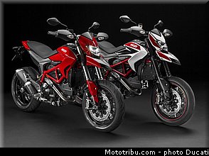 0064_ducati_2013_hypermotard_statique_004.jpg