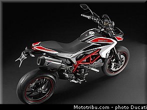 0076_ducati_2013_hypermotard_statique_016.jpg