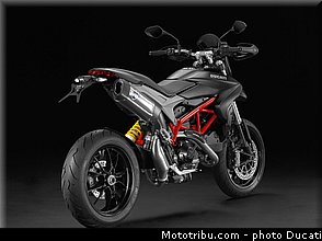 0079_ducati_2013_hypermotard_statique_019.jpg