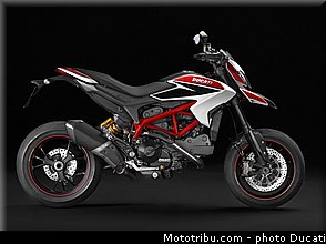 0084_ducati_2013_hypermotard_statique_024.jpg